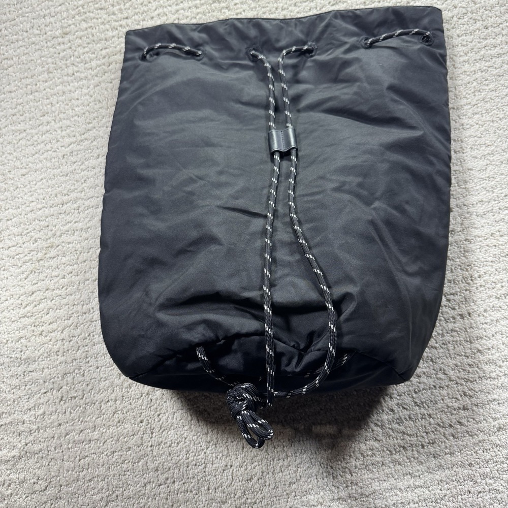VICTORIA'S SECRET PINK DRAWSTRING MESH BACKPACK PURE BLACK - Picture 5 of 5